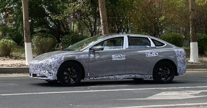 Hongqi EH5 spied testing